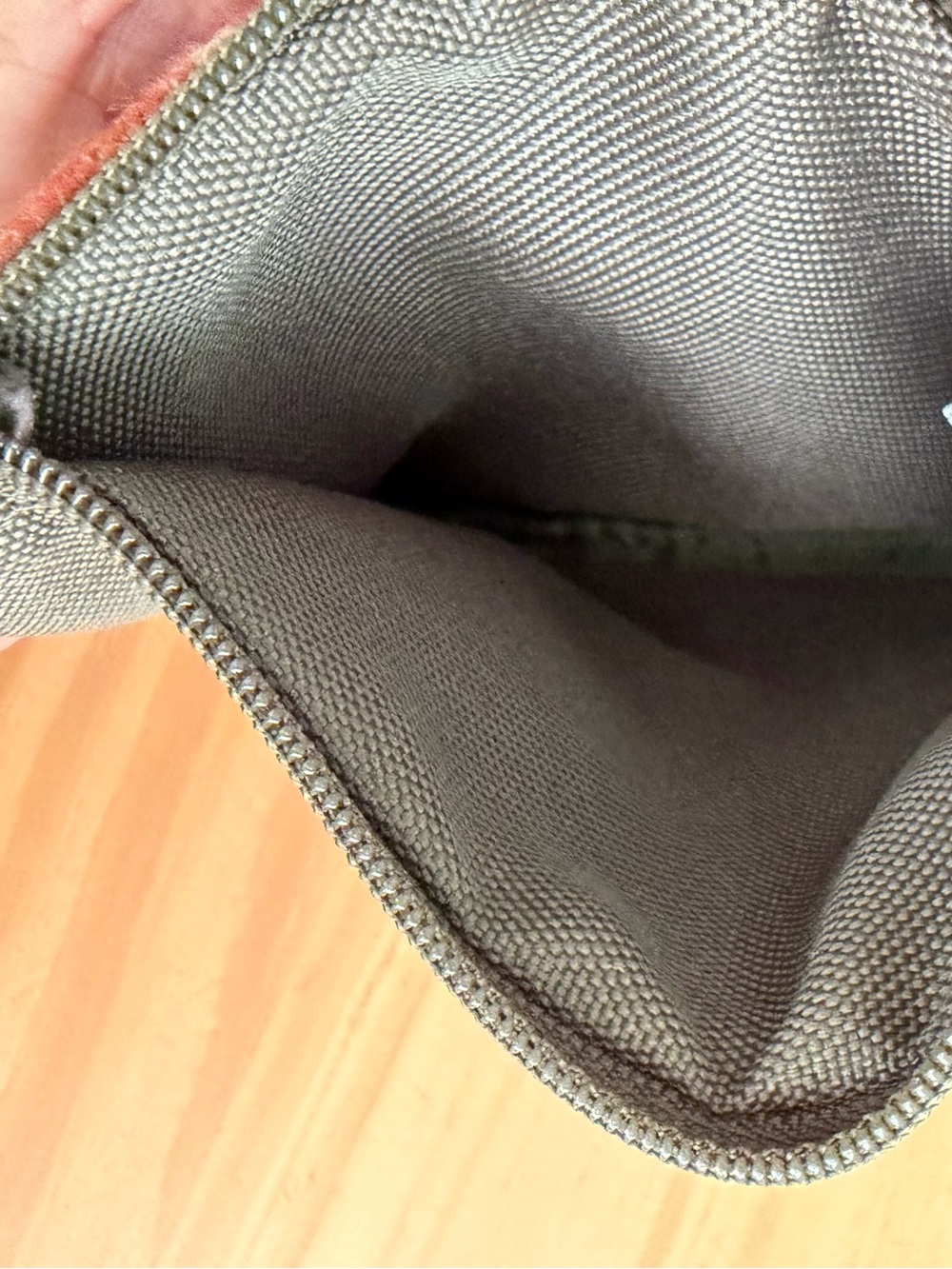 Pendleton Wool Zip ID Pouch - Picture 4 of 4